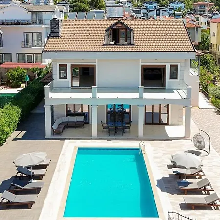 Vila Large And Lovely Private Fethiye