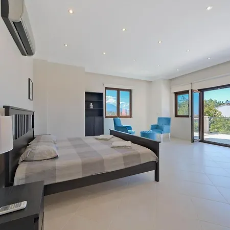 Large And Lovely Private *