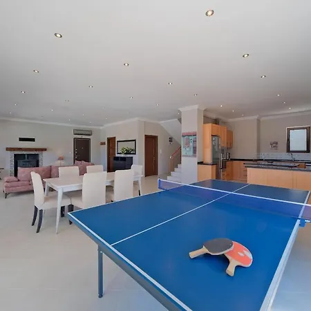 Large And Lovely Private * 费特希耶